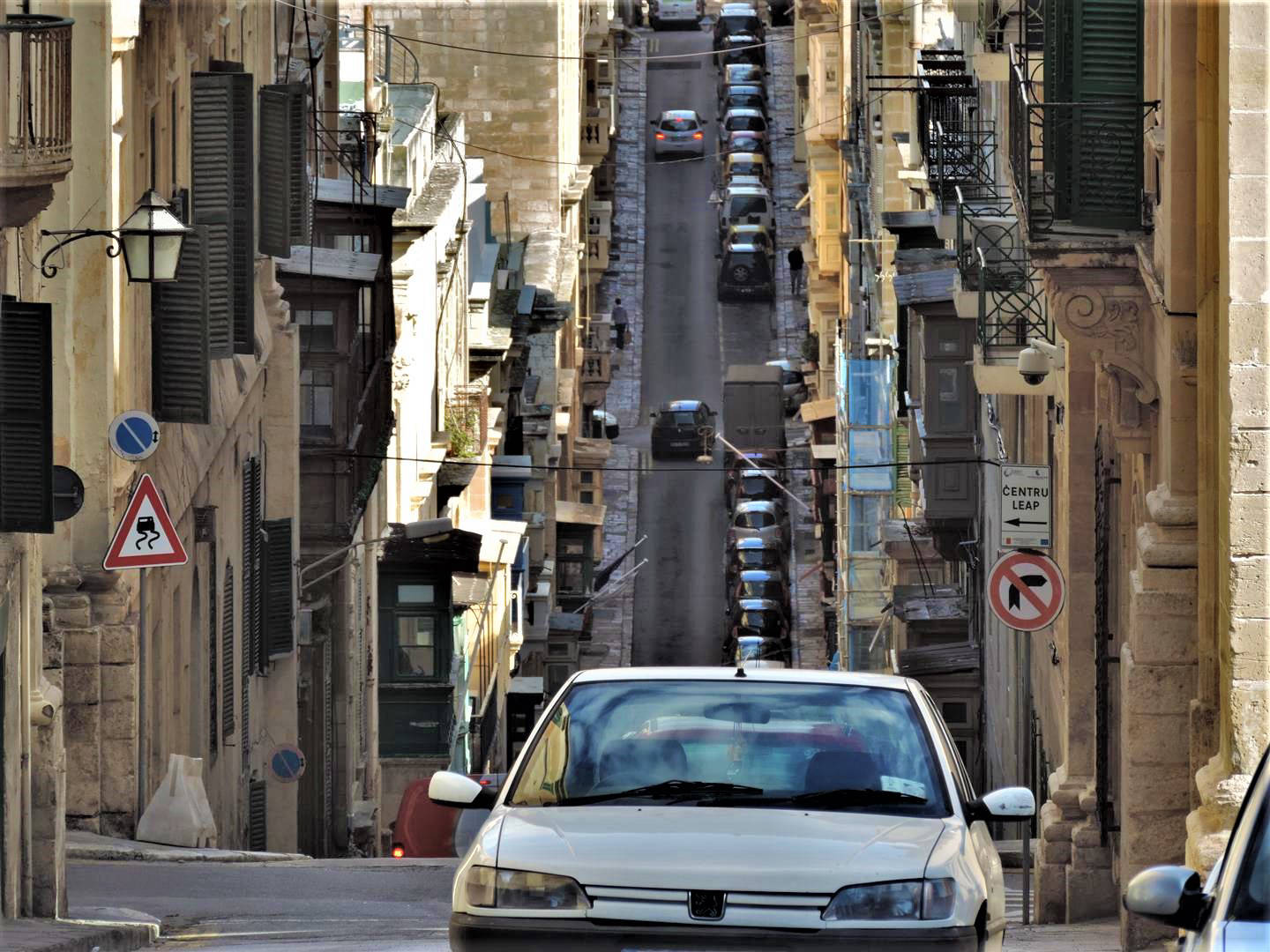 Crowded streets of Valetta